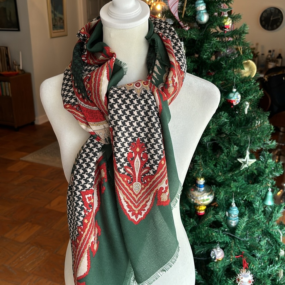 Gorgeous Vintage Houndstooth & Paisley Scarf